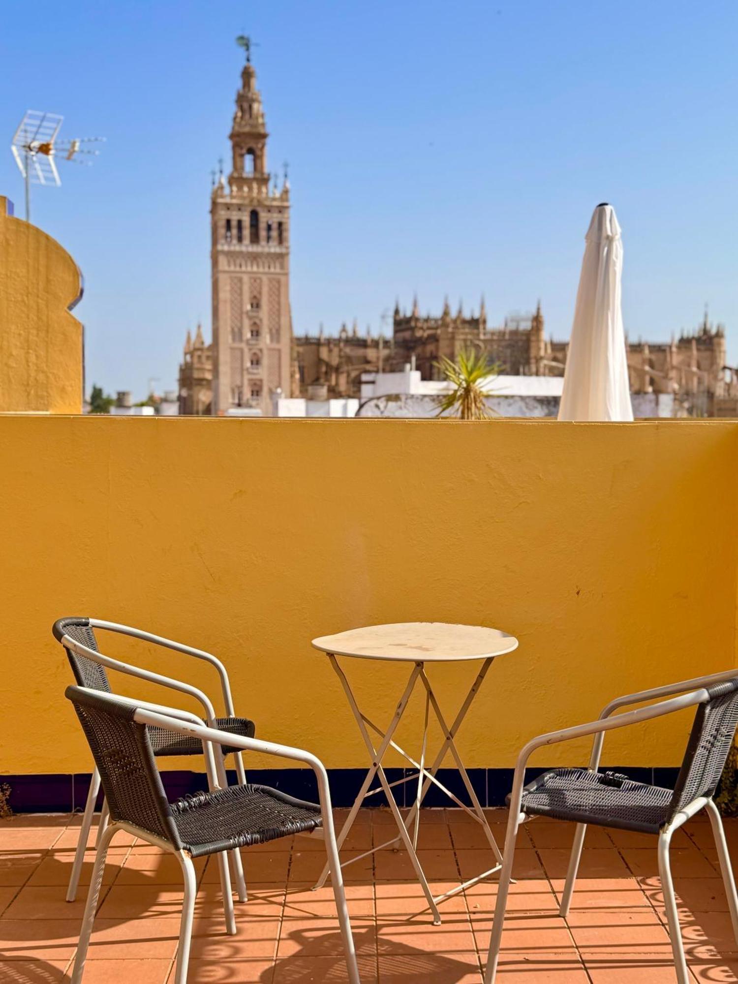 Cathedral Views Unique Style Center * Sevilla